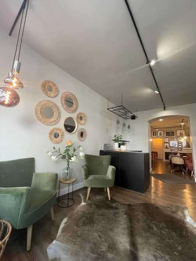 Max Hotel Duesseldorf Self-Check-In
