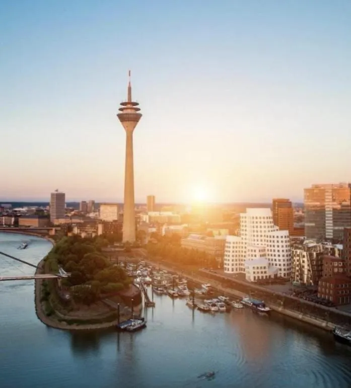Max Hotel Duesseldorf Self-Check-In 3*, Düsseldorf Tyskland