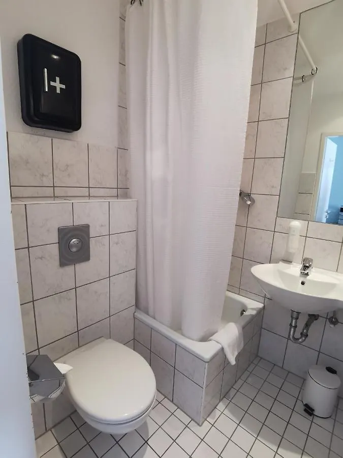 Max Hotel Duesseldorf Self-Check-In Almanya
