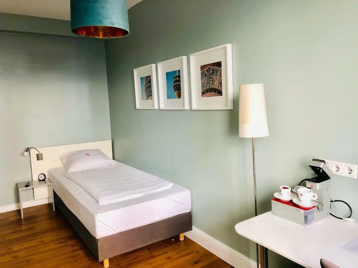 Max Hotel Duesseldorf Self-Check-In Almanya